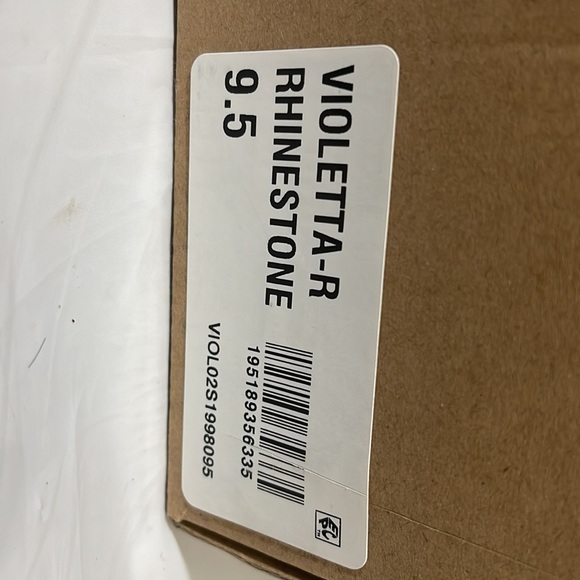 Steve Madden Violetta rhinestone women’s silver boots, new in box size 9.5 - Picture 10 of 13